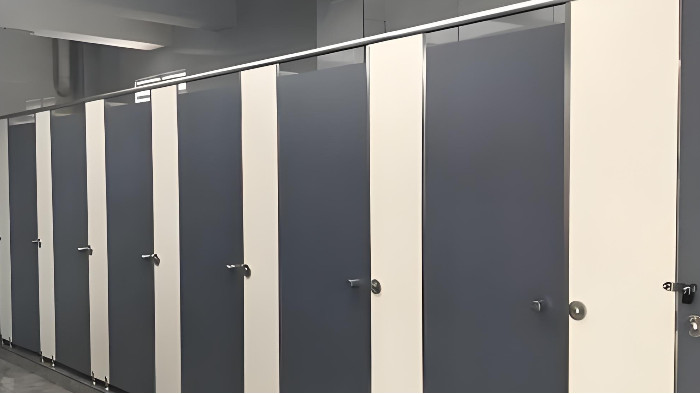 金屬蜂窩板隔斷在高檔商場衛(wèi)生間的維護(hù)與清潔